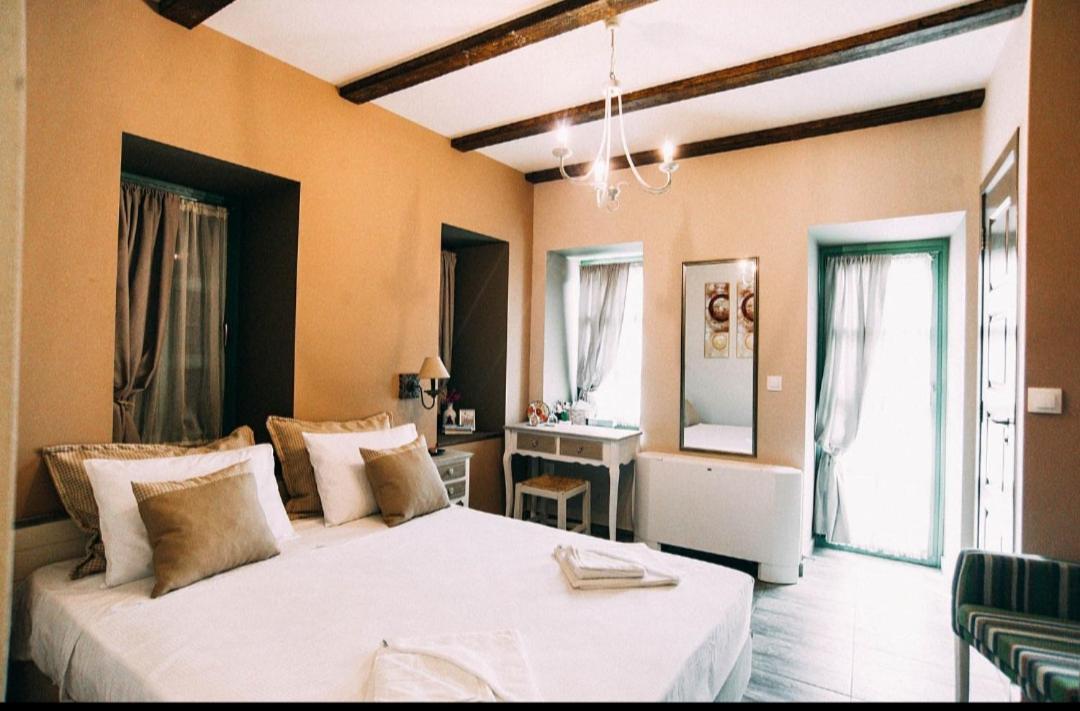 Axiokersa Suites Самотраки Экстерьер фото