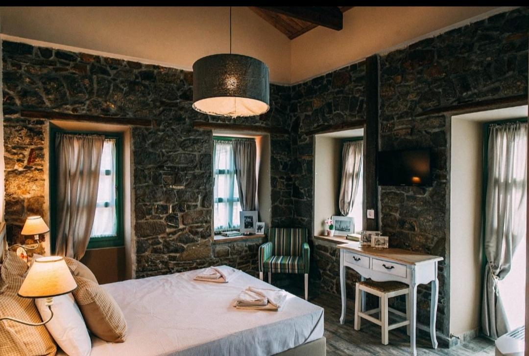 Axiokersa Suites Самотраки Экстерьер фото