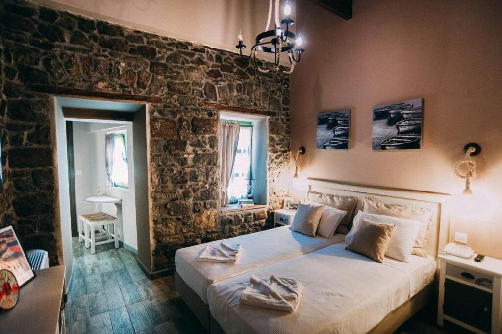 Axiokersa Suites Самотраки Экстерьер фото