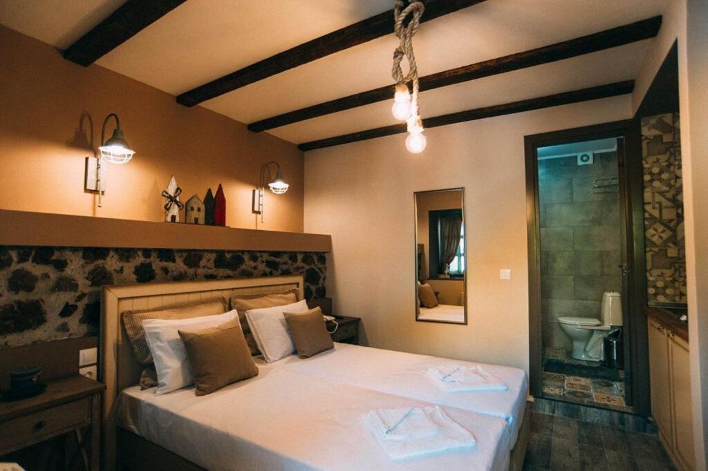 Axiokersa Suites Самотраки Экстерьер фото